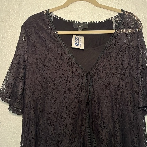 NWT NAÏF black lace, front blouse, size large - Picture 2 of 7